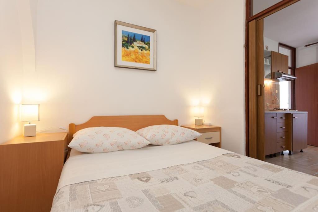 Irena'S Place A1 Rovinj Room photo